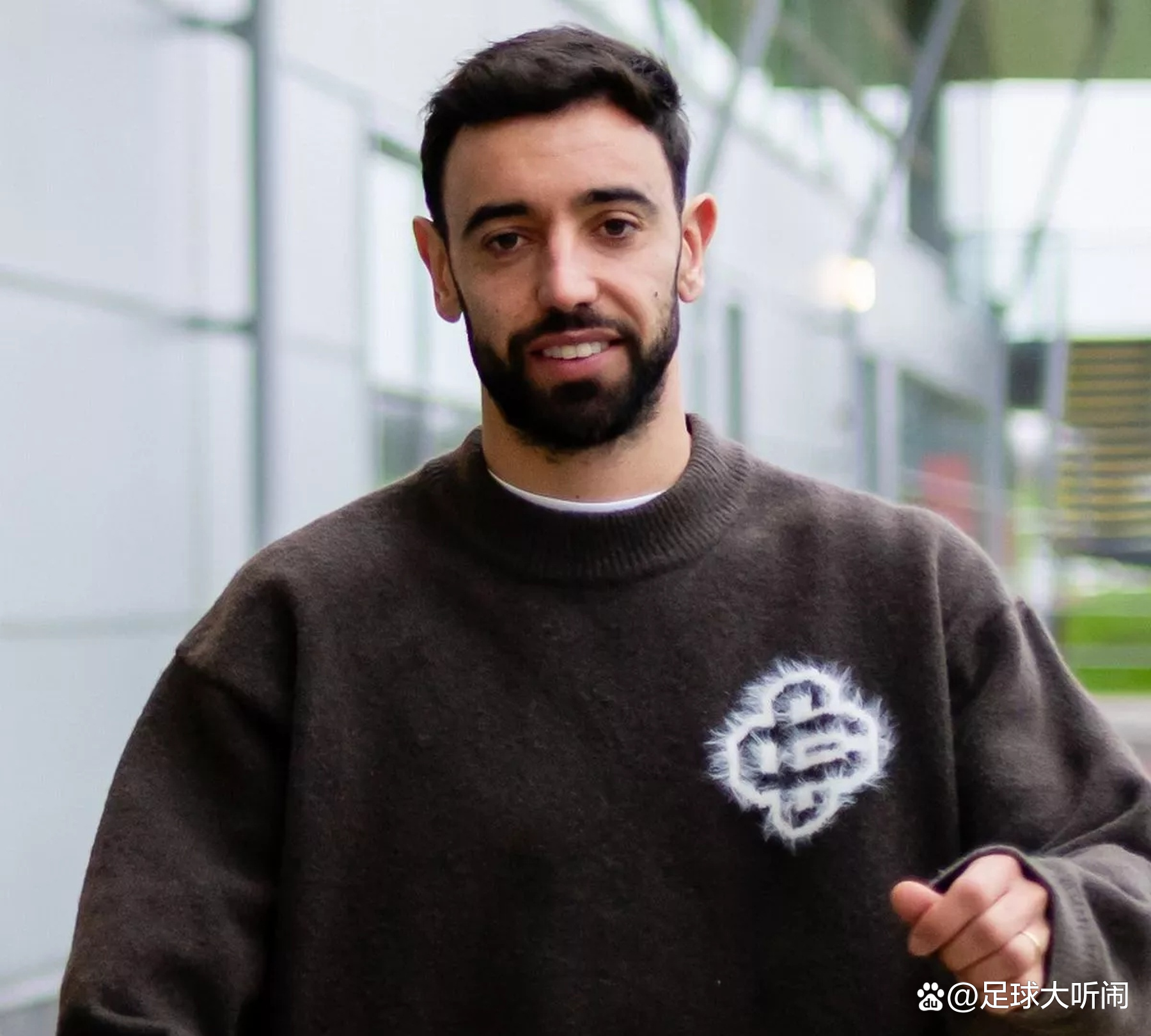 lol视频-包含亚冠倒计时，阿斯顿维拉赛前远射贴柱，细节引发关注，媒体盛赞，纪律约束更严格的词条